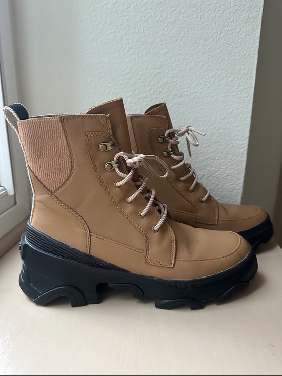 Sorel Shoes - Sorel Brex Lace Up Boots- Womens size 9- Tan